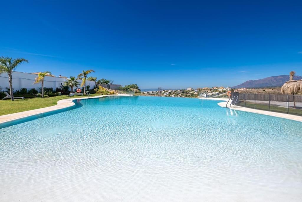 Apartamento Luxury 3 Bed With Pools And Gym Estepona